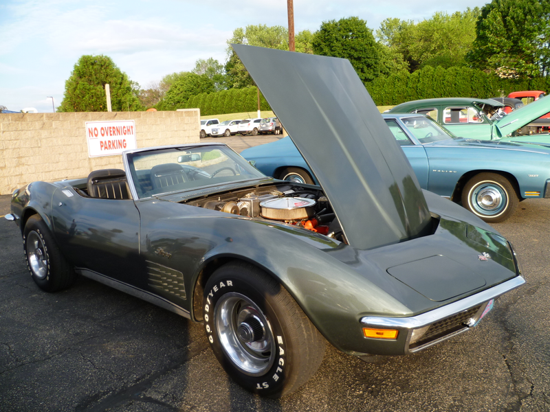 Illustration for article titled Down at The Cruise-In